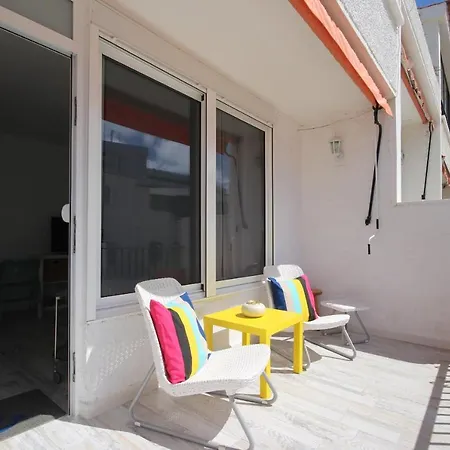 Las Americas -1 Minute From The Beach *